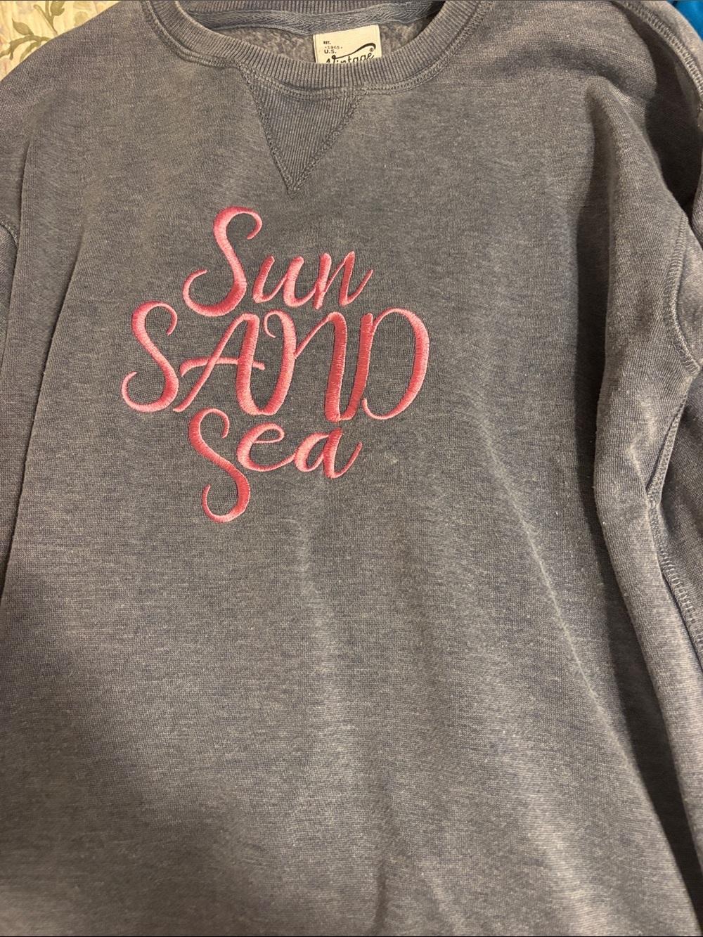 Greyish blue Sweatshirt with Pink "Sun Sand Sea" Embroidery